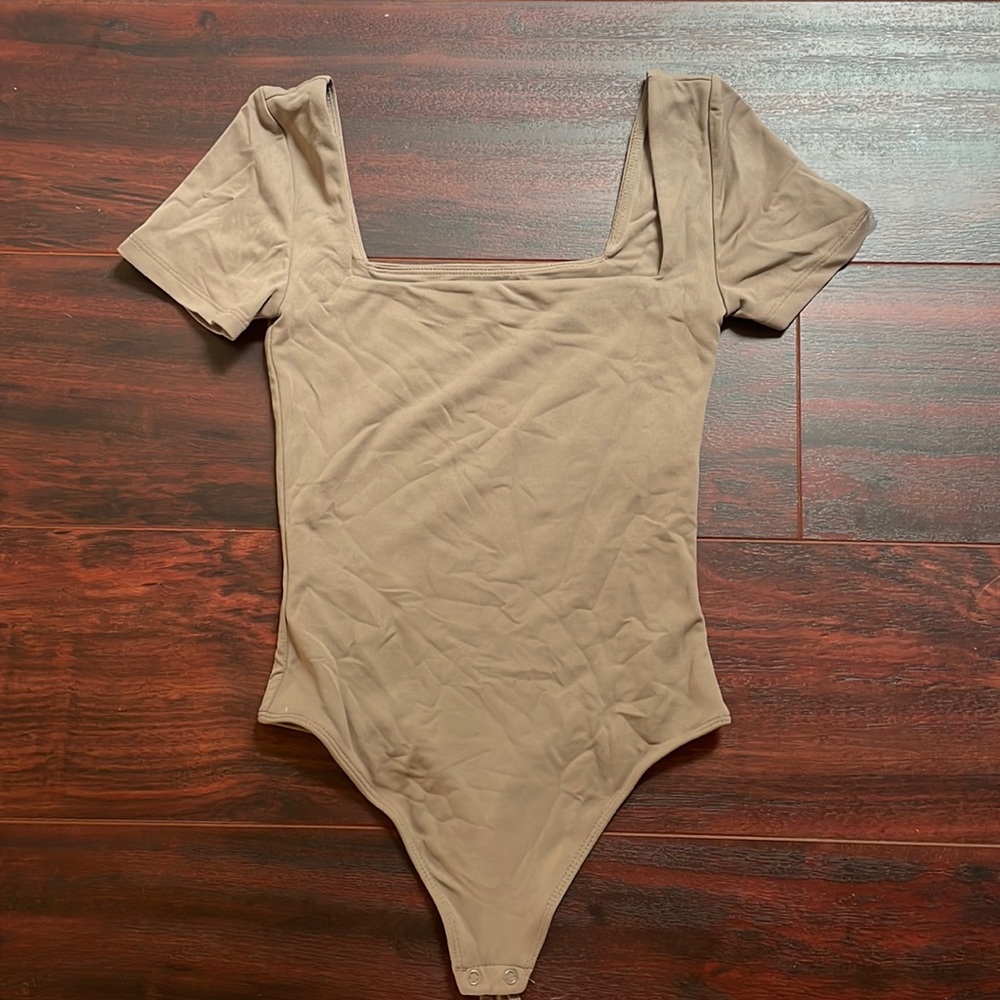 Aritzia contour bodysuit deep taupe